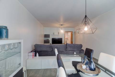 Apartamento T2 com estacionamento e vistas para Rio Guadiana