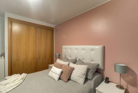 Apartamento T2 com estacionamento e vistas para Rio Guadiana