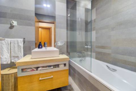 Apartamento T2 com estacionamento e vistas para Rio Guadiana