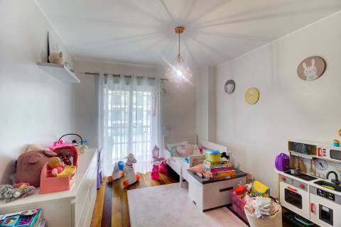 Apartamento T2 com estacionamento e vistas para Rio Guadiana