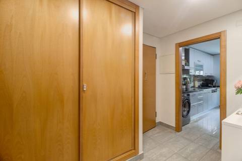 Apartamento T2 com estacionamento e vistas para Rio Guadiana