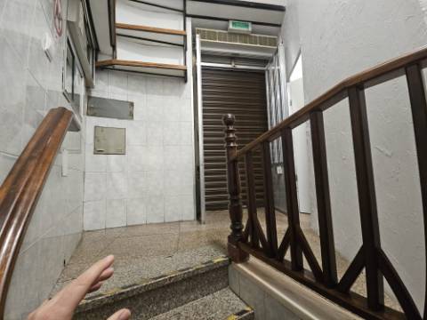 Simpático; Restaurante para Venda em uma das melhores localizações junto ao Neudel e Mercado da Damaia na Amadora