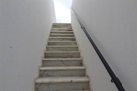 Moradia T3, Nova , mobilada e quipada, com garagem em Quinta Cerca, Castro Marim.