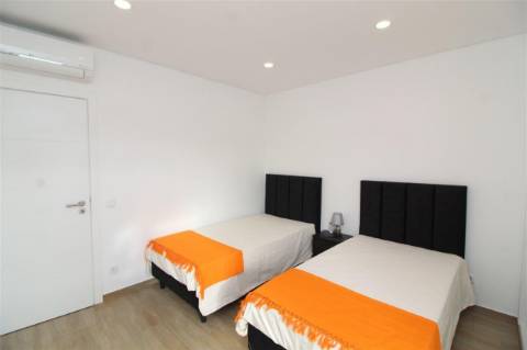 Moradia T3, Nova , mobilada e quipada, com garagem em Quinta Cerca, Castro Marim.