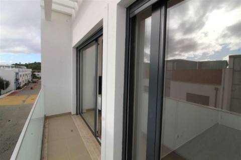 Moradia T3, Nova , mobilada e quipada, com garagem em Quinta Cerca, Castro Marim.