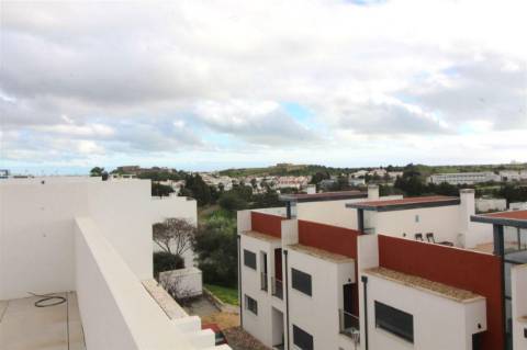 Moradia T3, Nova , mobilada e quipada, com garagem em Quinta Cerca, Castro Marim.