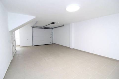 Moradia T3, Nova , mobilada e quipada, com garagem em Quinta Cerca, Castro Marim.