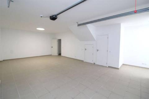 Moradia T3, Nova , mobilada e quipada, com garagem em Quinta Cerca, Castro Marim.