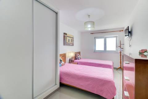 Apartamento T2 com 2 WC no centro Vila Real de Santo António R/chão com quintal