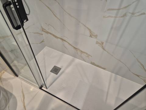 Magnífico Apartamento T3 Totalmente Renovado em Monte Gordo - Oportunidade Única!