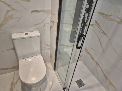 Magnífico Apartamento T3 Totalmente Renovado em Monte Gordo - Oportunidade Única!