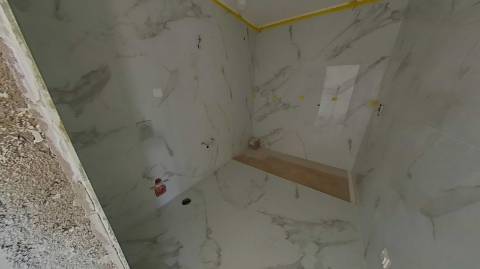 Moradia de Luxo com 4 Quartos, Piscina e Acabamentos Premium - Perto da Praia
