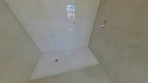 Moradia de Luxo com 4 Quartos, Piscina e Acabamentos Premium - Perto da Praia
