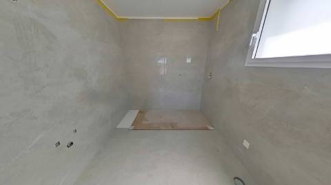 Moradia de Luxo com 4 Quartos, Piscina e Acabamentos Premium - Perto da Praia
