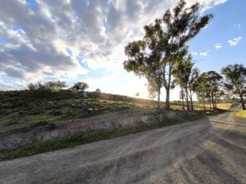 TERRENO RÚSTICO COM 20.520 M2 - VISTA RIO - COM POÇO - NA FOZ DE ODELEITE - ALGARVE