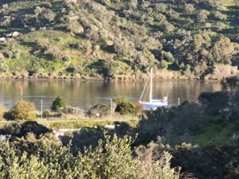 TERRENO RÚSTICO COM 20.520 M2 - VISTA RIO - COM POÇO - NA FOZ DE ODELEITE - ALGARVE