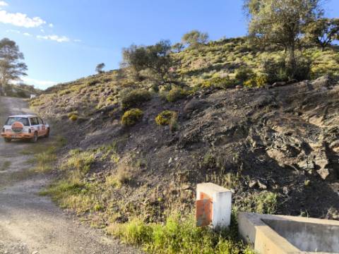 TERRENO RÚSTICO COM 20.520 M2 - VISTA RIO - COM POÇO - NA FOZ DE ODELEITE - ALGARVE