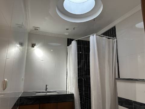 Moradia moderna T4 com 315 mt2 com piscina e cave!