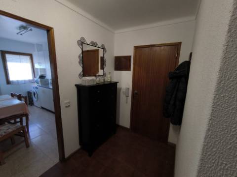 APARTAMENTO T1+1 - COM DUAS VARANDAS - VISTA RIO - ÚLTIMO ANDAR - MOBILADO - EM VILA REAL DE SANTO ANTONIO