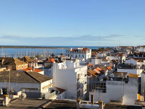 APARTAMENTO T1+1 - COM DUAS VARANDAS - VISTA RIO - ÚLTIMO ANDAR - MOBILADO - EM VILA REAL DE SANTO ANTONIO