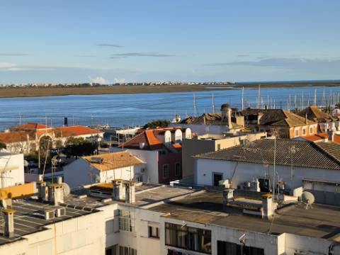 APARTAMENTO T1+1 - COM DUAS VARANDAS - VISTA RIO - ÚLTIMO ANDAR - MOBILADO - EM VILA REAL DE SANTO ANTONIO