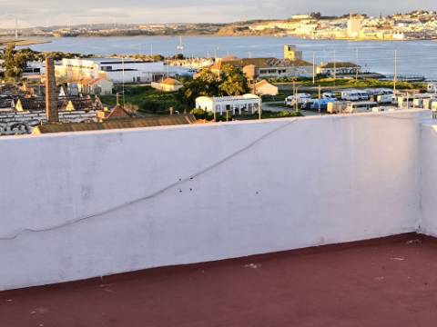 APARTAMENTO T1+1 - COM DUAS VARANDAS - VISTA RIO - ÚLTIMO ANDAR - MOBILADO - EM VILA REAL DE SANTO ANTONIO