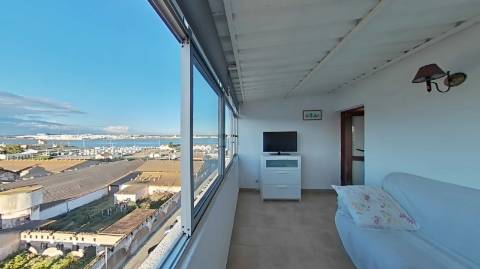 APARTAMENTO T1+1 - COM DUAS VARANDAS - VISTA RIO - ÚLTIMO ANDAR - MOBILADO - EM VILA REAL DE SANTO ANTONIO