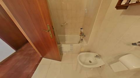 APARTAMENTO T1+1 - COM DUAS VARANDAS - VISTA RIO - ÚLTIMO ANDAR - MOBILADO - EM VILA REAL DE SANTO ANTONIO