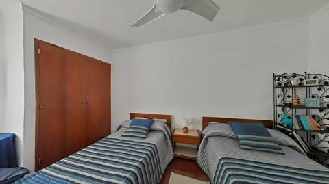 APARTAMENTO T1+1 - COM DUAS VARANDAS - VISTA RIO - ÚLTIMO ANDAR - MOBILADO - EM VILA REAL DE SANTO ANTONIO