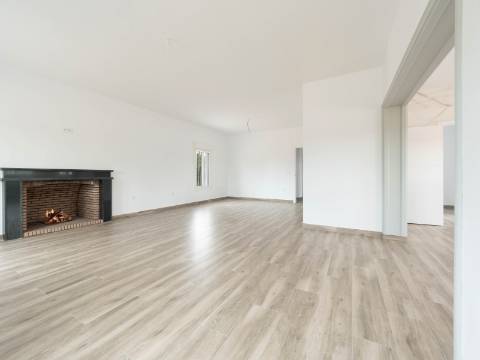 Moradia de 190m² na zona de El Empalme, em Isla Cristina, com um terreno de 10.500m².