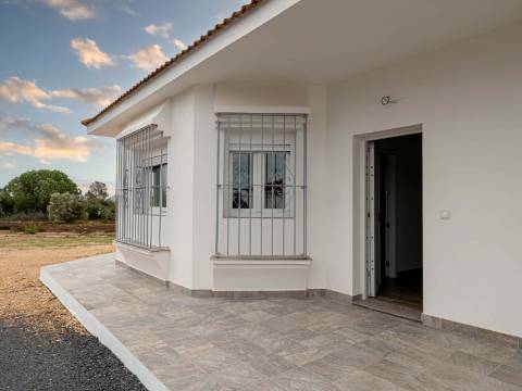 Moradia de 190m² na zona de El Empalme, em Isla Cristina, com um terreno de 10.500m².