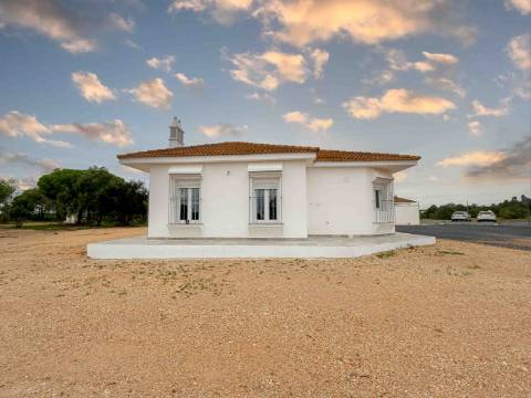 Moradia de 190m² na zona de El Empalme, em Isla Cristina, com um terreno de 10.500m².