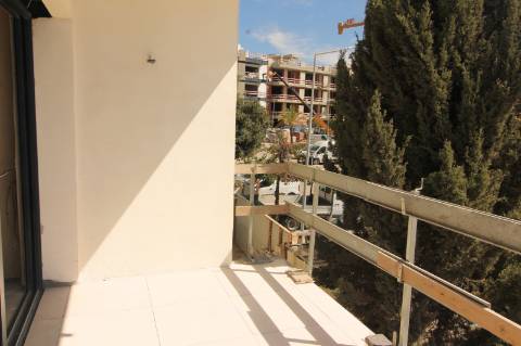 Apartamento T3 de 1.º andar, com vista mar e estacionamento, a 1 minuto do Centro Comercial Tavira Plazza, Tavira