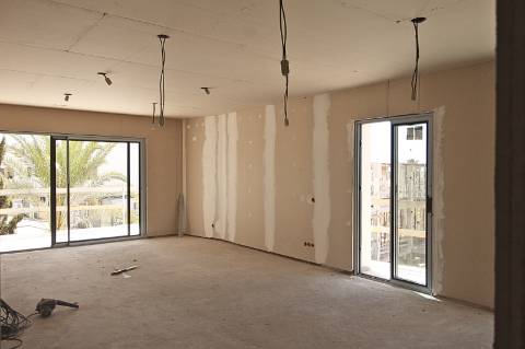 Apartamento T3 de 1.º andar, com vista mar e estacionamento, a 1 minuto do Centro Comercial Tavira Plazza, Tavira