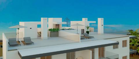 Apartamento T3, top floor, com terraço privado e fabulosa vista de mar e de cidade, elevador e garagem fechada (box) na cave, Tavira