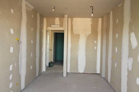 Apartamento T3, top floor, com terraço privado e fabulosa vista de mar e de cidade, elevador e garagem fechada (box) na cave, Tavira