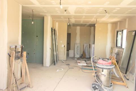 Apartamento T3, top floor, com terraço privado e fabulosa vista de mar e de cidade, elevador e garagem fechada (box) na cave, Tavira