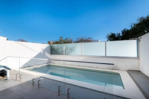 Moradia T3+1 Duplex com Piscina Privada em Vila Real de Santo António