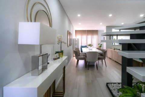 Moradia T3+1 Duplex com Piscina Privada em Vila Real de Santo António