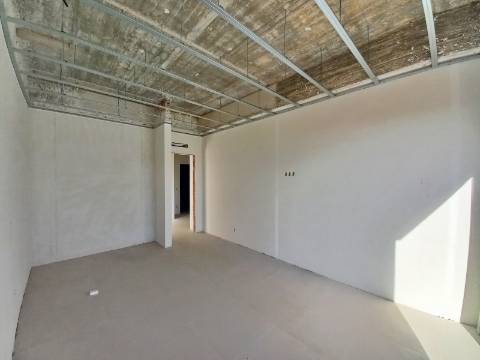 T2 com piscina no centro de Almancil.