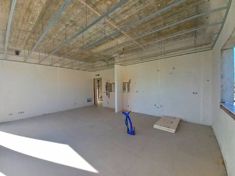 T2 com piscina no centro de Almancil.