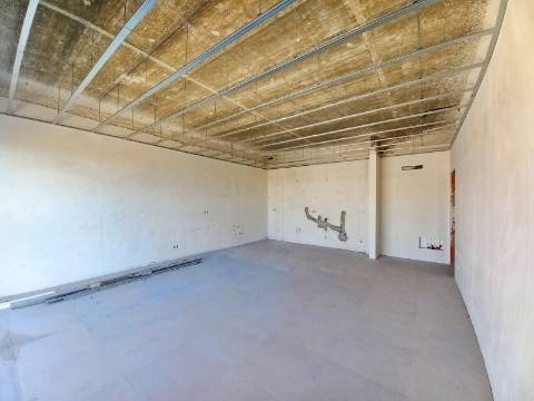 T2 com piscina no centro de Almancil.