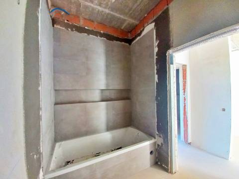 T2 com piscina no centro de Almancil.