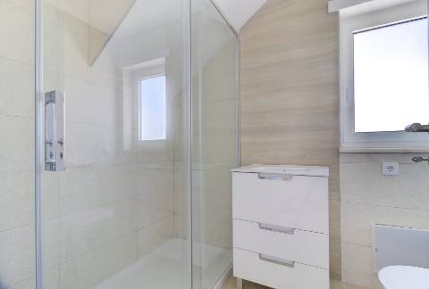 T1+3 Duplex com Garagem e Acesso Direto à Praia - Manta Rota