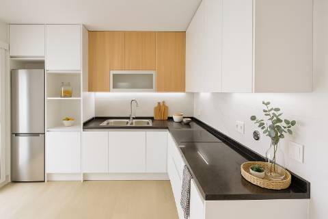 T1+3 Duplex com Garagem e Acesso Direto à Praia - Manta Rota