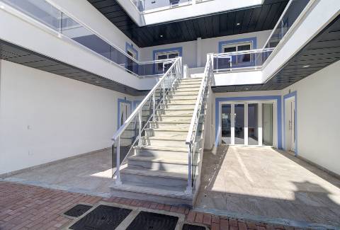 T1+3 Duplex com Garagem e Acesso Direto à Praia - Manta Rota