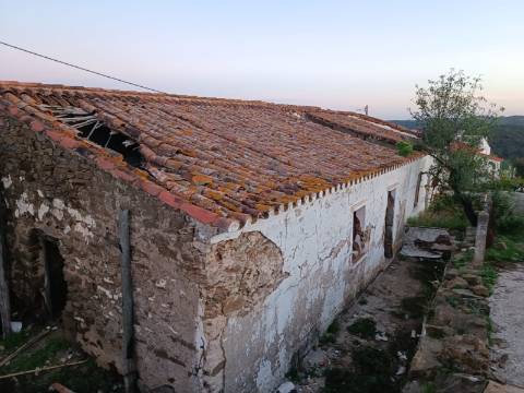 MORADIA T3 - COM SUITE - COM PROJECTO APROVADO - RECONSTRUIR - ALCARIAS GRANDES - CASTRO MARIM - ALGARVE