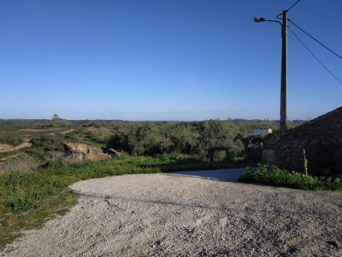 MORADIA T3 - COM SUITE - COM PROJECTO APROVADO - RECONSTRUIR - ALCARIAS GRANDES - CASTRO MARIM - ALGARVE