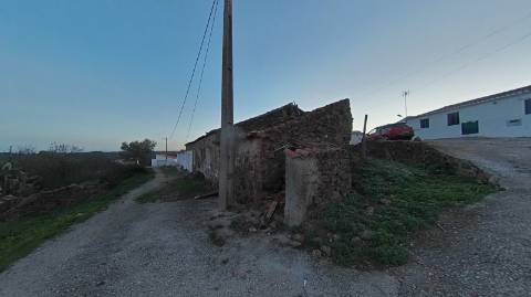 MORADIA T3 - COM SUITE - COM PROJECTO APROVADO - RECONSTRUIR - ALCARIAS GRANDES - CASTRO MARIM - ALGARVE