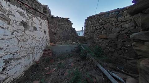 MORADIA T3 - COM SUITE - COM PROJECTO APROVADO - RECONSTRUIR - ALCARIAS GRANDES - CASTRO MARIM - ALGARVE